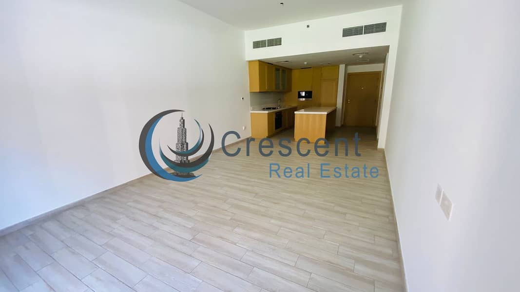 9 9a349cdd-2aa9-4aab-8f81-ab3d58a1d7d6. jpg