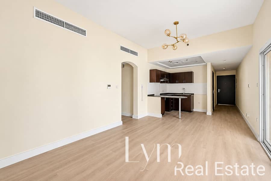 3 Bright Modern Apartment Interior. png