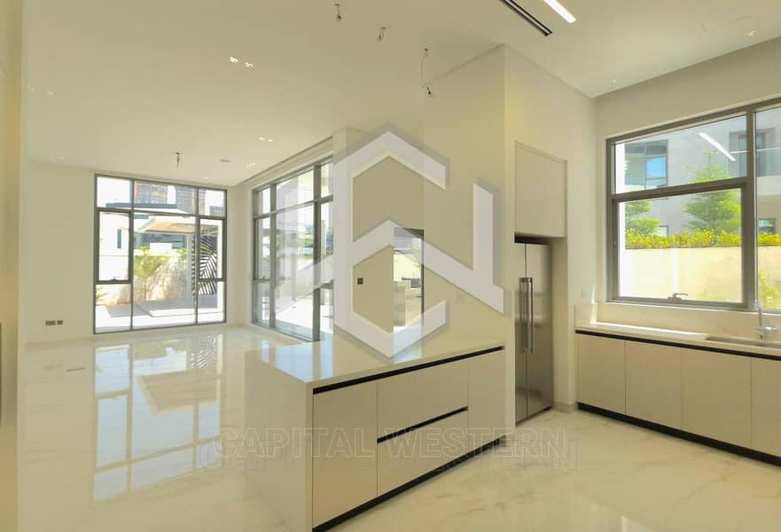 9 Luxurious 7BR+Maid's+Driver | Pool | Garden