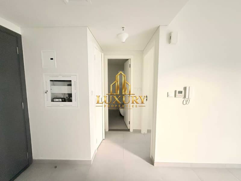 8 Modern 1-Bedroom Apartment with Garden View | Aljada