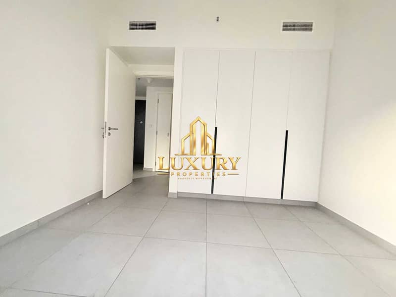 11 Modern 1-Bedroom Apartment with Garden View | Aljada