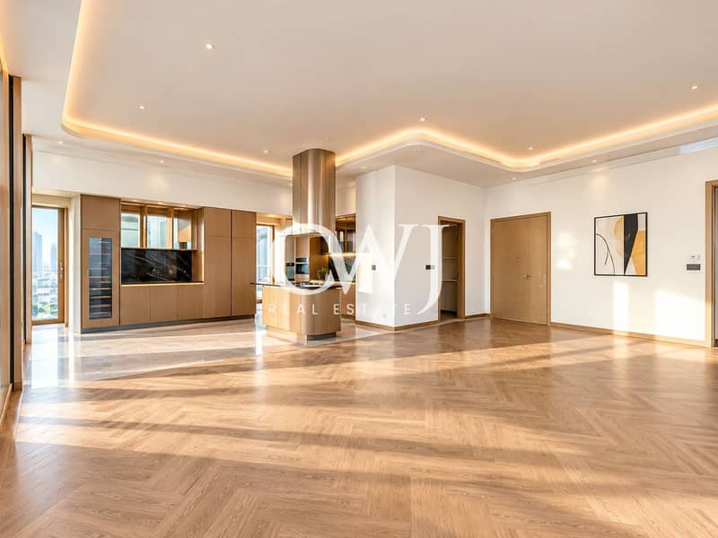 3 Sunlit Luxury Open-Plan Interior. png