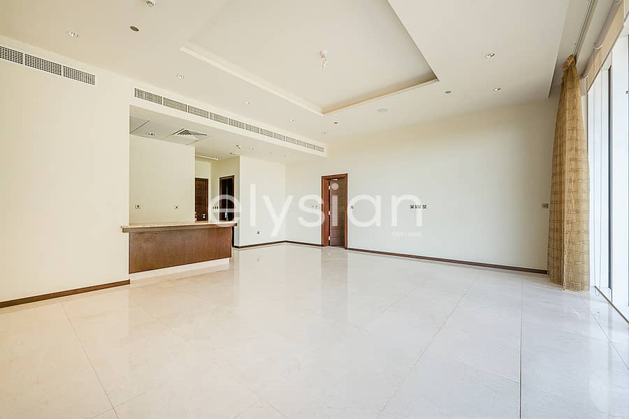 Huge 3 Bedroom | Natural Light | Large Balcony Huge 3 Bedroom | Natural Light | Large Balcony