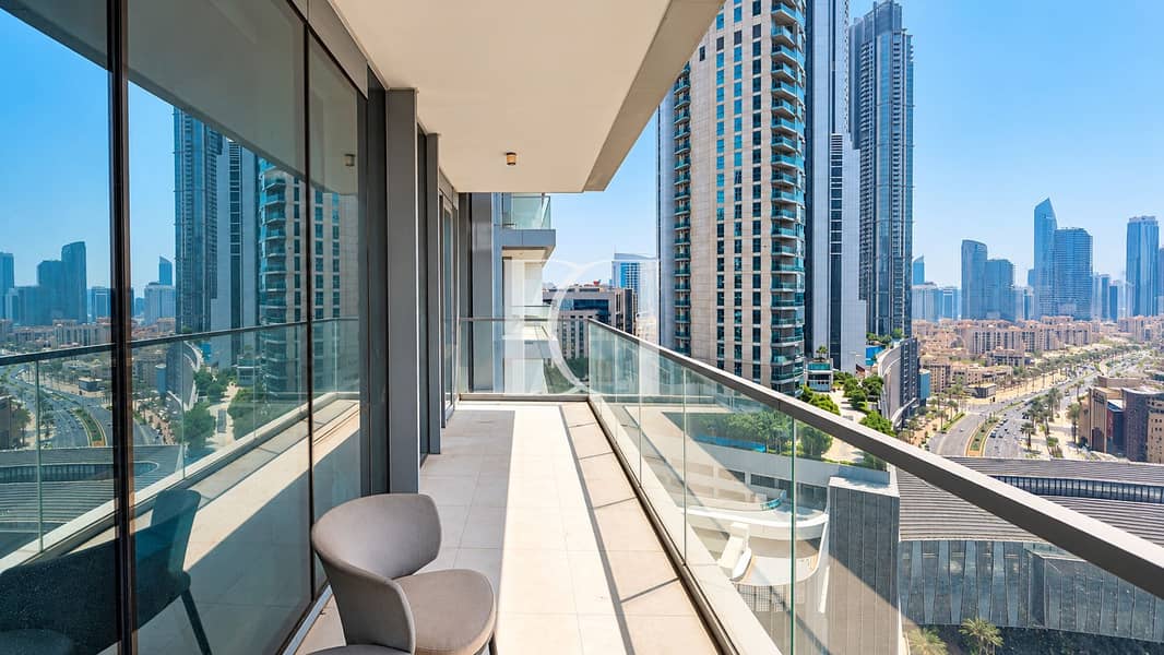 24 Modern Balcony Overlooking City Skyline. png