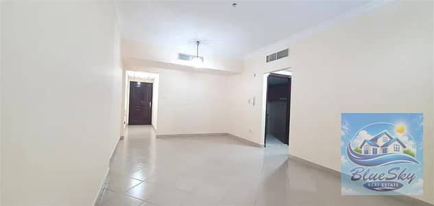 2 Schlafzimmer Wohnung zum Miete in Al Qasimia, Sharjah - IMG-20261028-WA0115. jpg 2 Schlafzimmer Wohnung zum Miete in Al Qasimia, Sharjah - IMG-20261028-WA0115. jpg