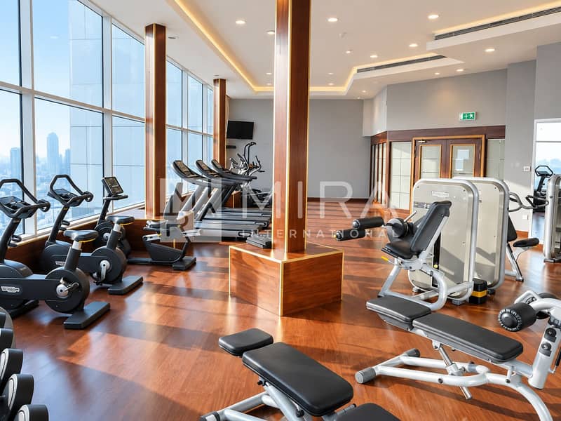 14 Luxurious High-Rise Gym Interior