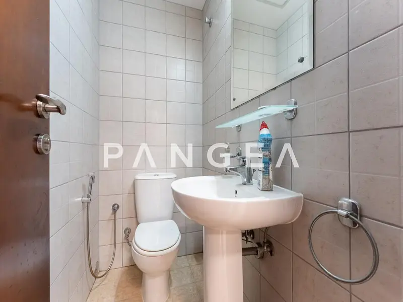 Premium Office | Wet Pantry | Partial Canal View