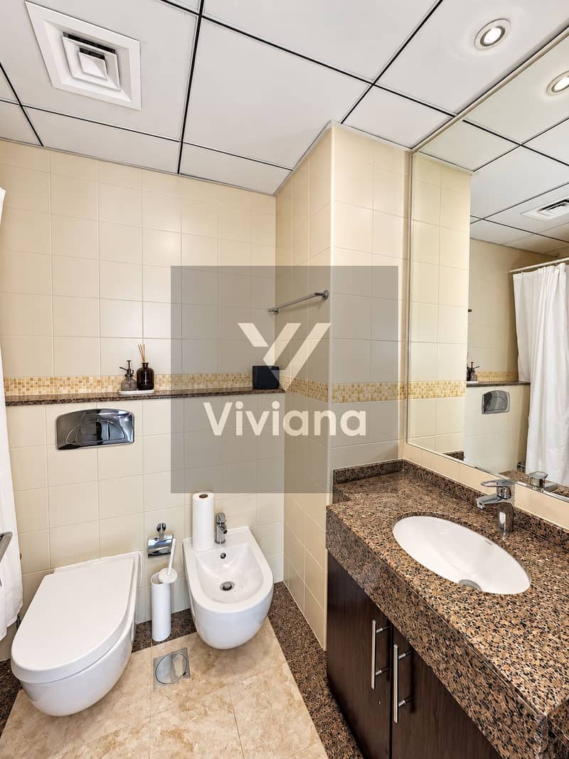 17 Modern Neutral Bathroom Interior. png