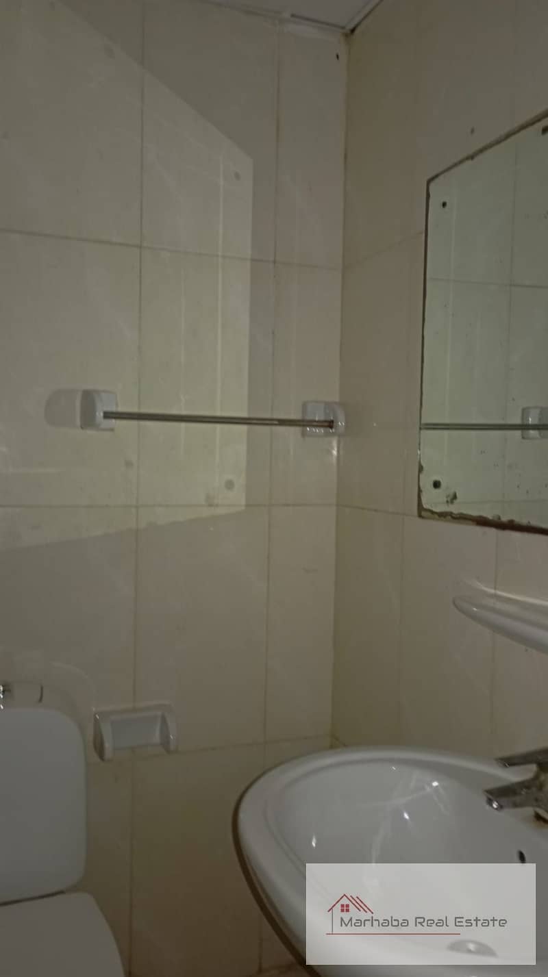 4 PHOTO-2026-10-19-18-35-04. jpg