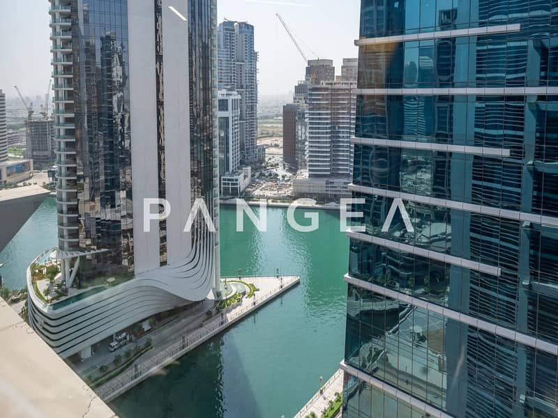 Canal View | High Floor | Wet Pantry
