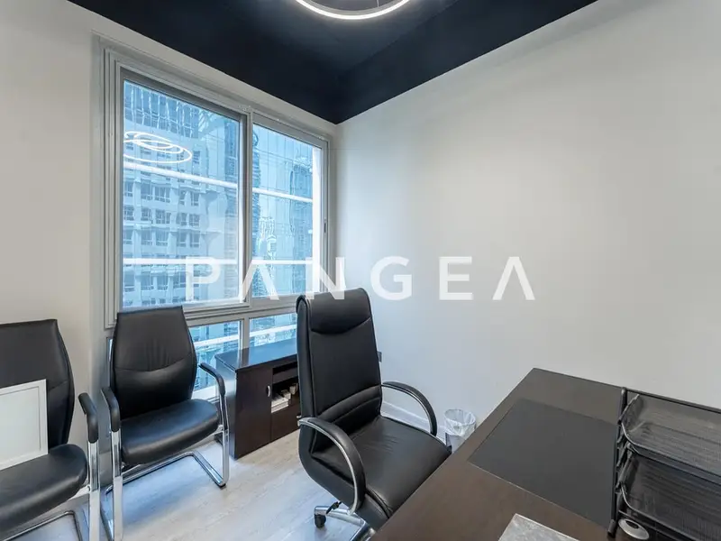 Canal View | High Floor | Wet Pantry