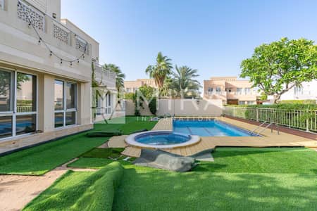 4 Camere Villa in vendita a The Meadows, Dubai - A-5 4 Camere Villa in vendita a The Meadows, Dubai - A-5