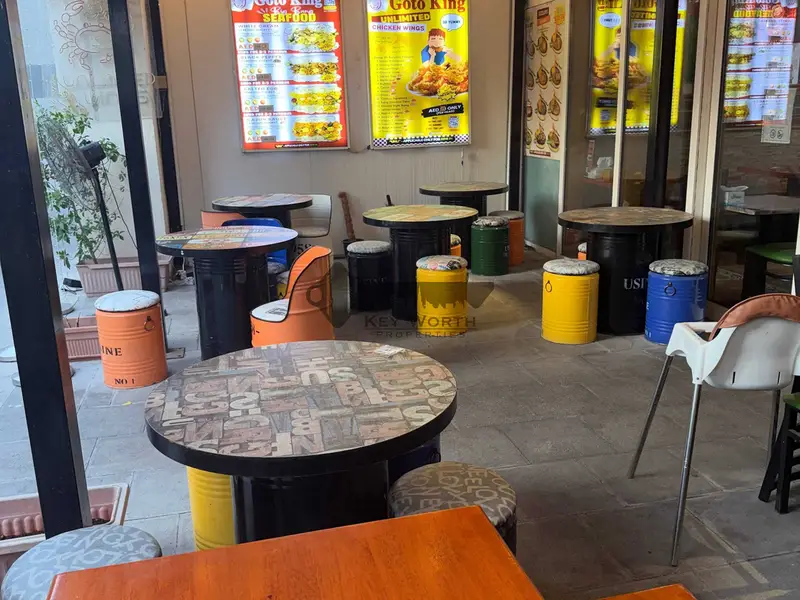 FREE HOLD RESTAURANT AT DEIRA