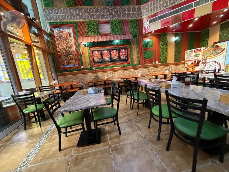 FREE HOLD RESTAURANT AT DEIRA
