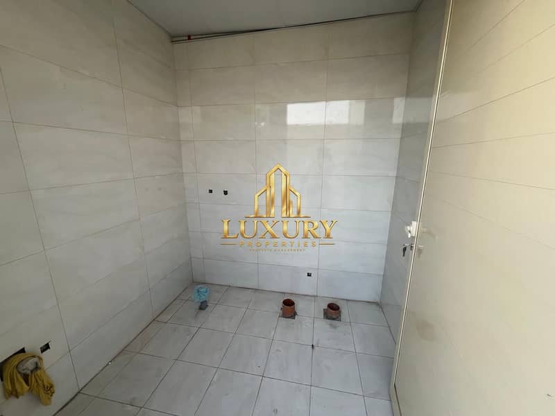 5 17,000 Sq. Ft. Yard for Rent in Al Sajaa, Sharjah | Main Road | AED 200K