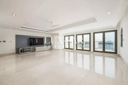 5 Bedroom Villa for Rent in Palm Jumeirah, Dubai - Upgraded 5BR Garden Home | Beach Access