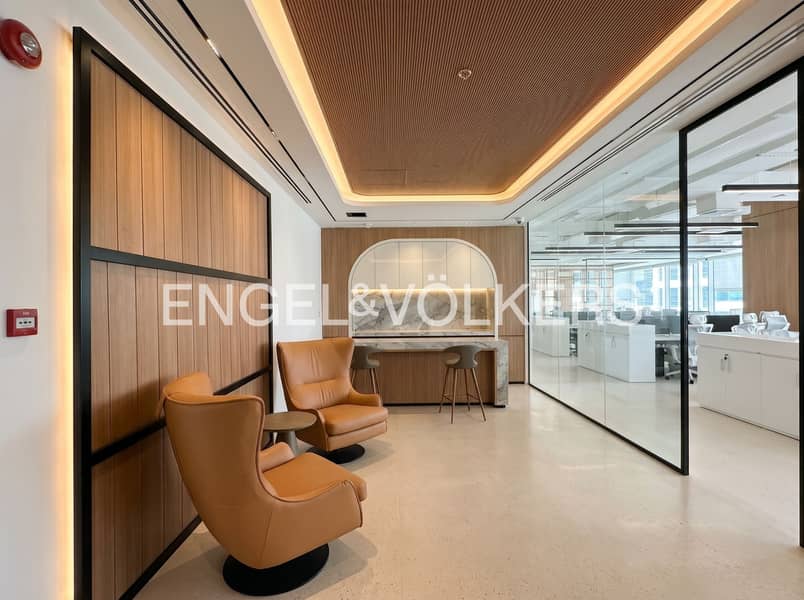 E&V Exclusive | Ultra-Luxury | Upgraded Furniture | Burj Views