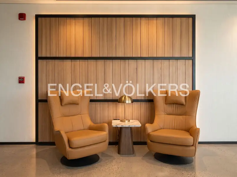E&V Exclusive | Ultra-Luxury | Upgraded Furniture | Burj Views