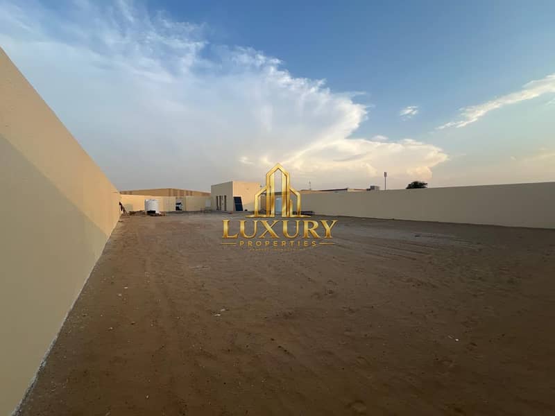 3 Premium Yard for Rent in Al Sajaa | Offices, Kitchen & Washroom 17,000 Sq. Ft. Yard for Re