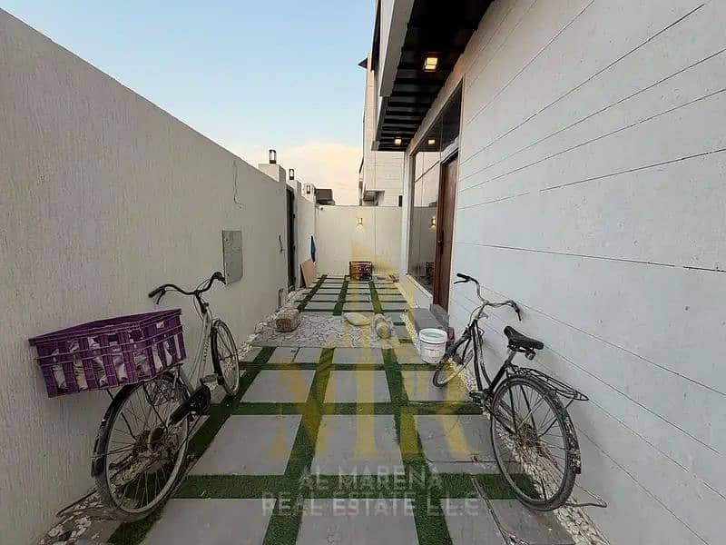 4 876297582-800x600. webp