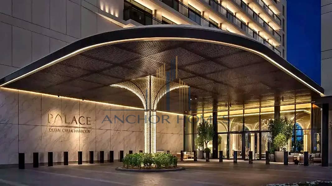 2 01_Palace_Entrance. jpg