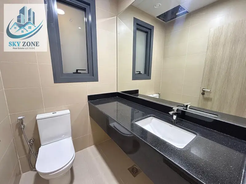 BREND NEW SPACIOUS 3 BEDROOM AND MADE ROOM/ AND BIG CLOSSED KITCHAN AND PARKING NEAR TO NEW LAND SCHOOL/ AND NEAR TO THE MOSQUE/ 120k
