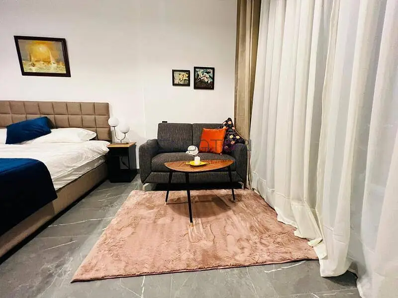 STYLISH FURNISHED | VACANT | PRIME LOCATION