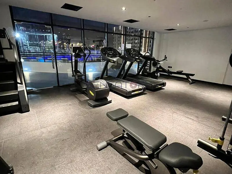 STYLISH FURNISHED | VACANT | PRIME LOCATION