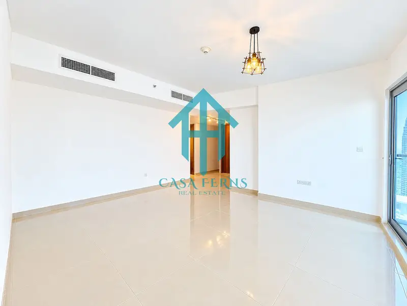 Spacious 2 Beds layout | Direct Access to Avenue Gate | Vacant