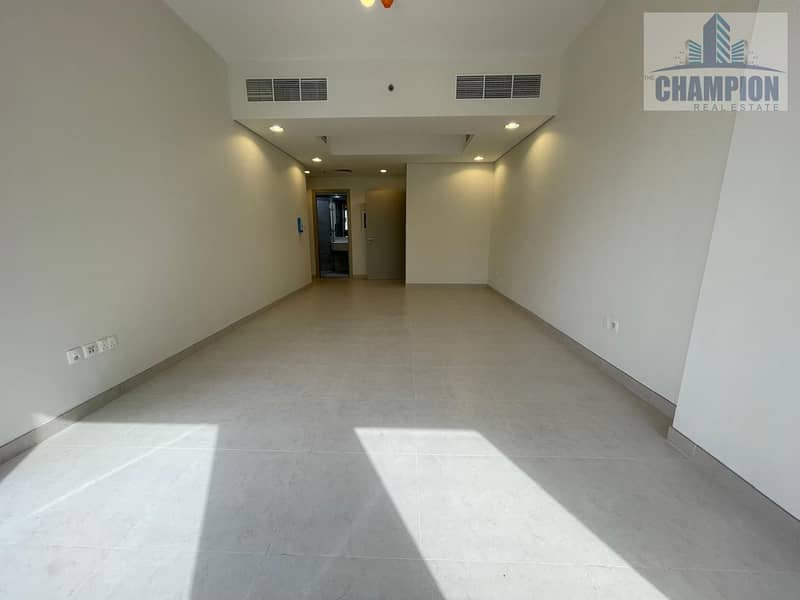 COMPANY STAFF OR BACHELOR 3BHK : RENT 145K : 1 PARKING