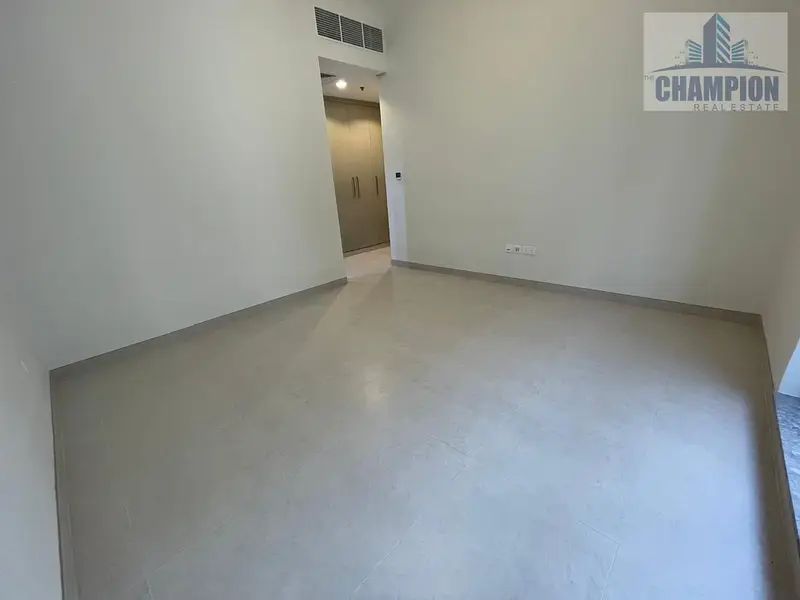COMPANY STAFF OR BACHELOR 3BHK : RENT 145K : 1 PARKING