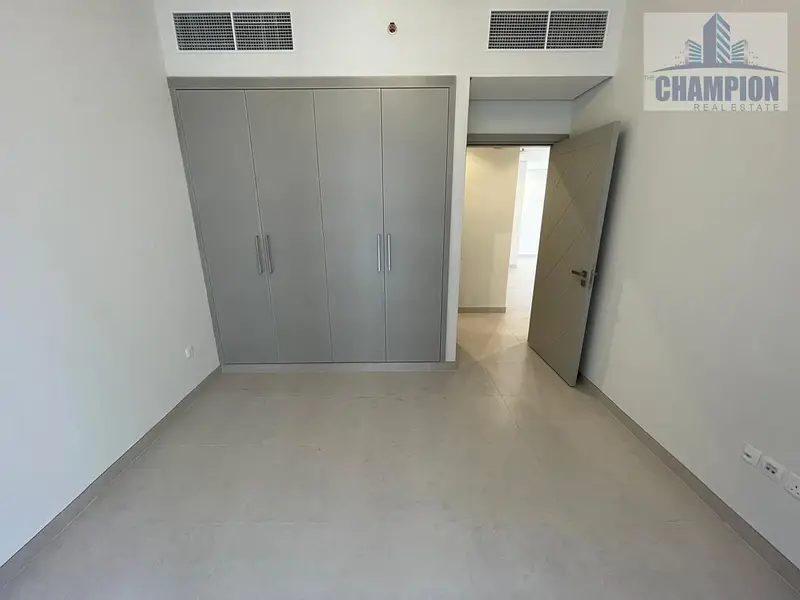 COMPANY STAFF OR BACHELOR 3BHK : RENT 145K : 1 PARKING