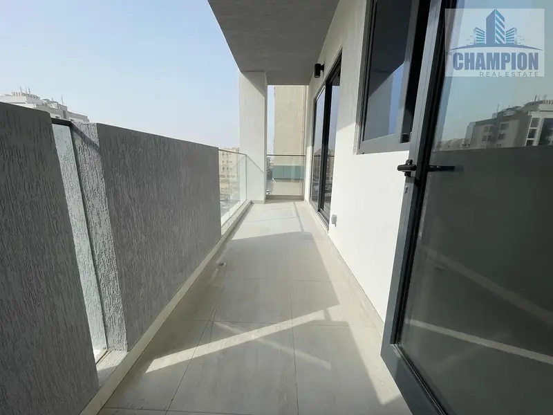 COMPANY STAFF OR BACHELOR 3BHK : RENT 145K : 1 PARKING