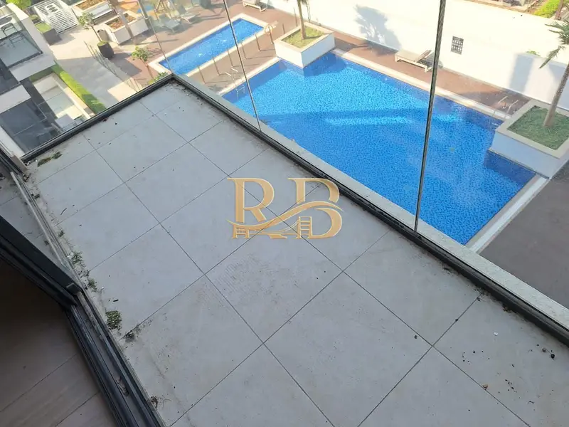 POOL & BURJ VIEW | SPACIOUS LAYOUT | MID FLOOR