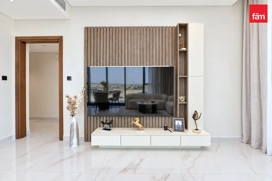 All Inclusive Ready to Move In Designer Apartment