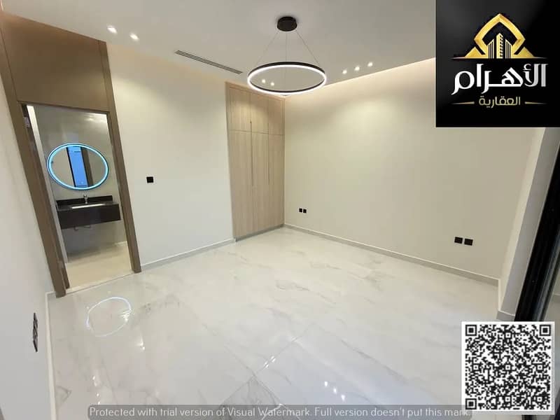 16 868130959-1066x800. webp