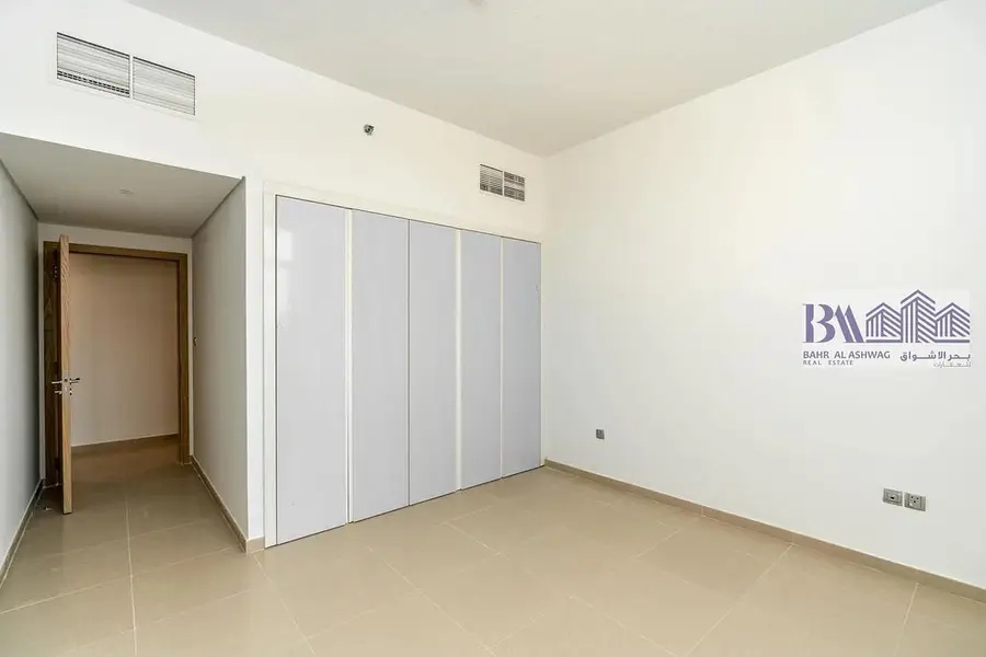Pay Monthly I First Class Premium Unit I Near-Metro