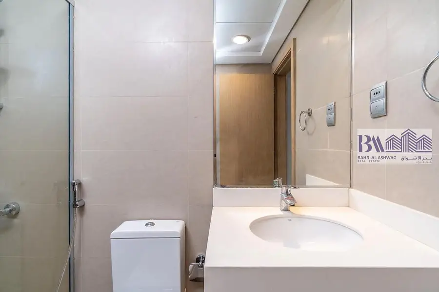 Pay Monthly I First Class Premium Unit I Near-Metro