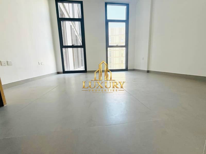 9 🏡 LUXURY POOL VIEW STUDIO FOR RENT | MAMSHA, SHARJAH 🌊 ✨ 450 Sq. Ft. | 💰 AED 29,990/Ye