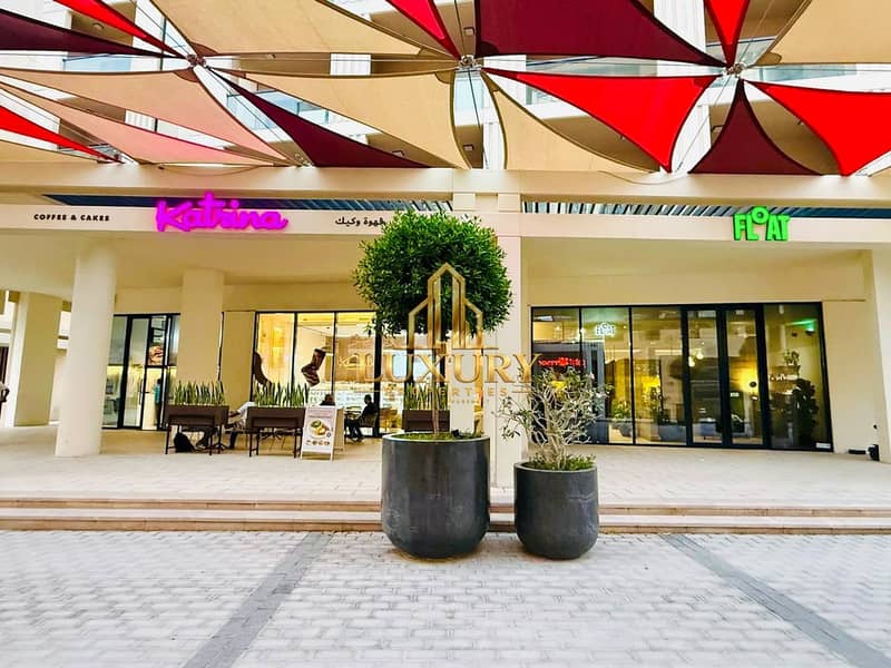 12 🏡 LUXURY POOL VIEW STUDIO FOR RENT | MAMSHA, SHARJAH 🌊 ✨ 450 Sq. Ft. | 💰 AED 29,990/Ye