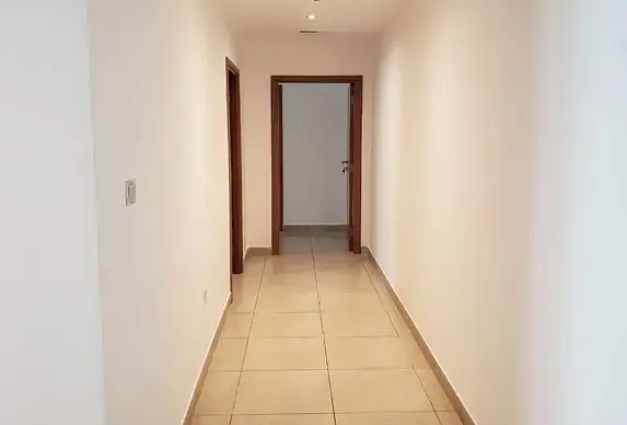 VACANT High Floor! Huge 2br! Great Layout!