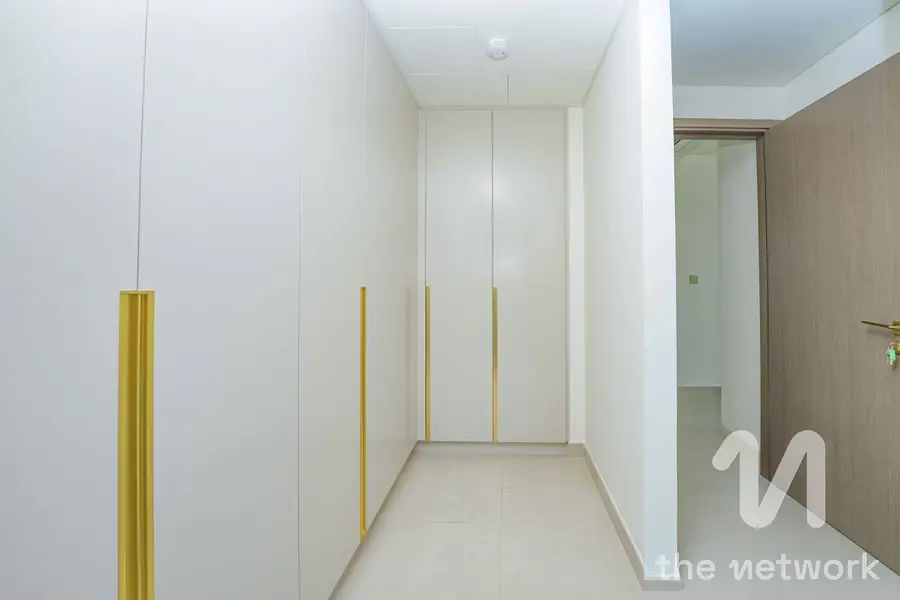 Unique 4 Beds Villa | Rented to 2028 | Corner Plot