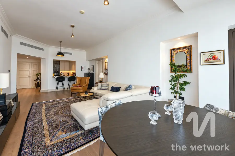 Fully Renovated | Vacant On Transfer | Park Facing