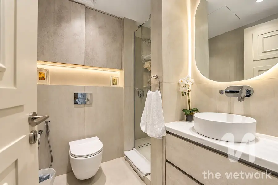 Fully Renovated | Vacant On Transfer | Park Facing