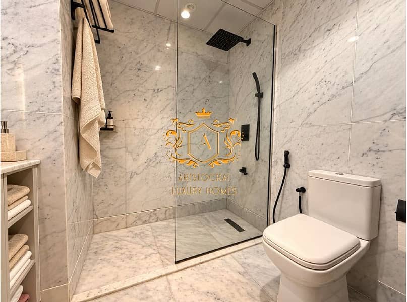 18 Bathroom 04. png