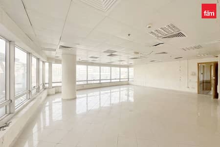 Office te Huur in Deira, Dubai - Kantoor in Deira，Port Saeed，Al Etihad Building, 127000 AED - 17019892