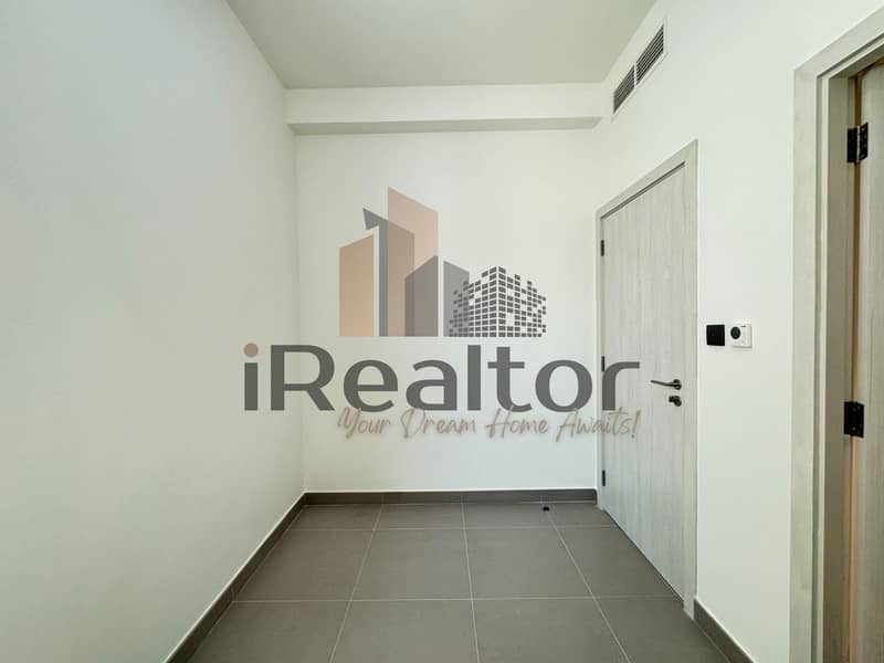 12 WhatsApp Image 2026-10-29 at 09.15. 02 (1). jpeg