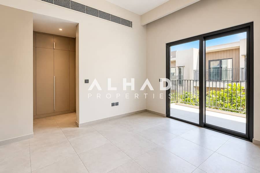 3 Bright Minimalist Apartment Interior (2). png