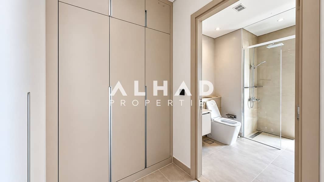 7 Modern Beige Entryway and Bathroom. png