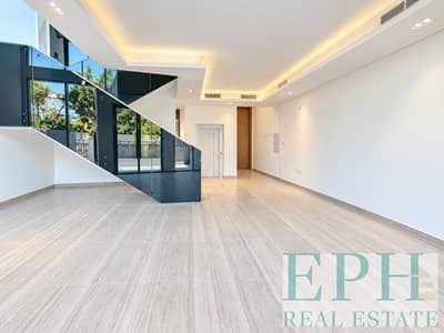 巴拉瑞， 迪拜 4 卧室联排别墅待租 - Bright Minimalist Interior with Floating Staircase. png